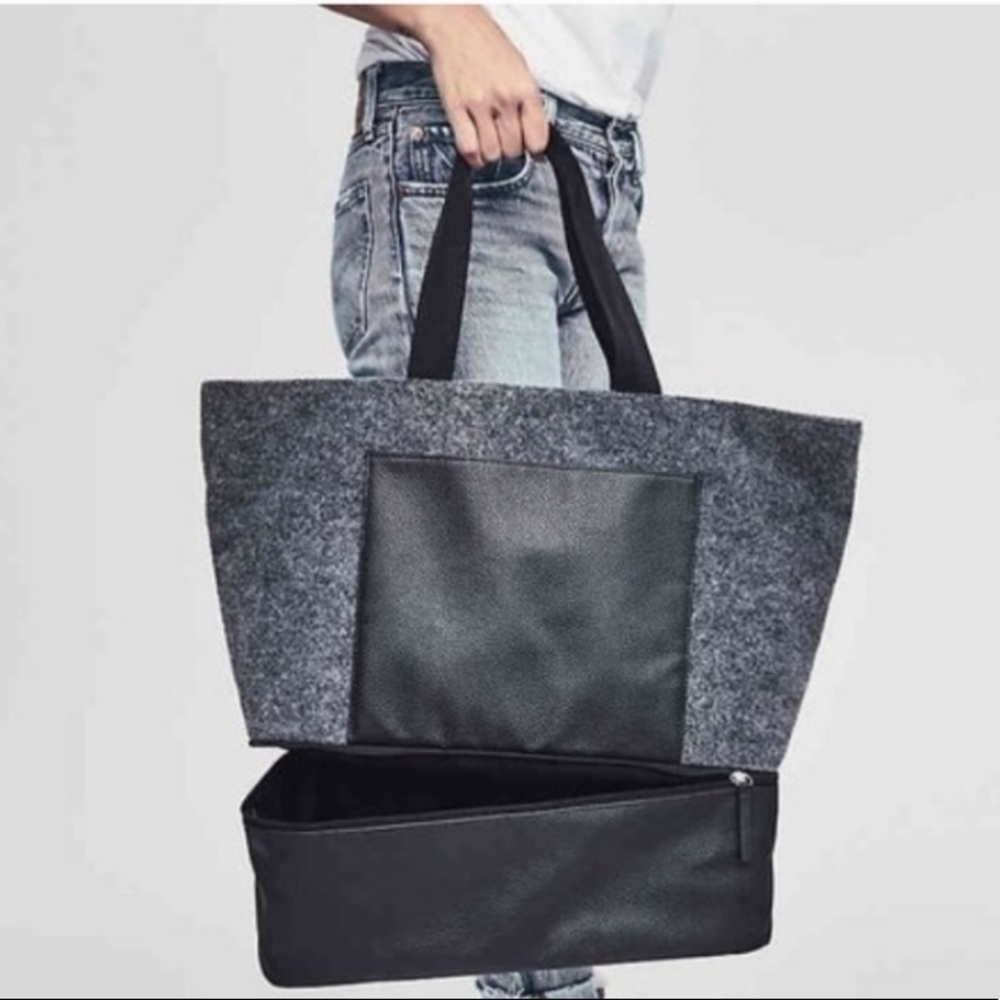 🆕 Felt Tote + SHOE COMPARTMENT!